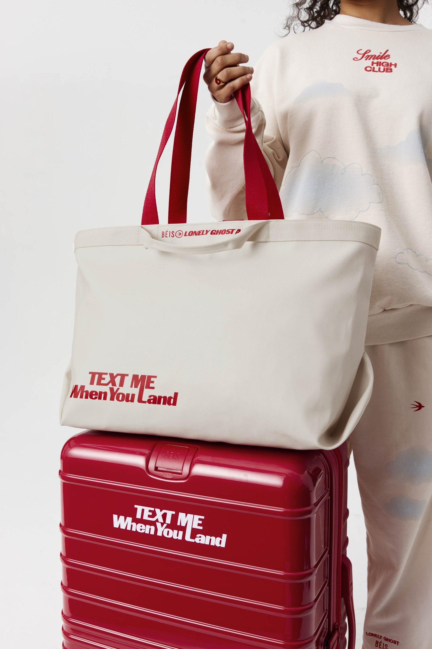 Resale The Travel Tote in Ghost White - Image 7