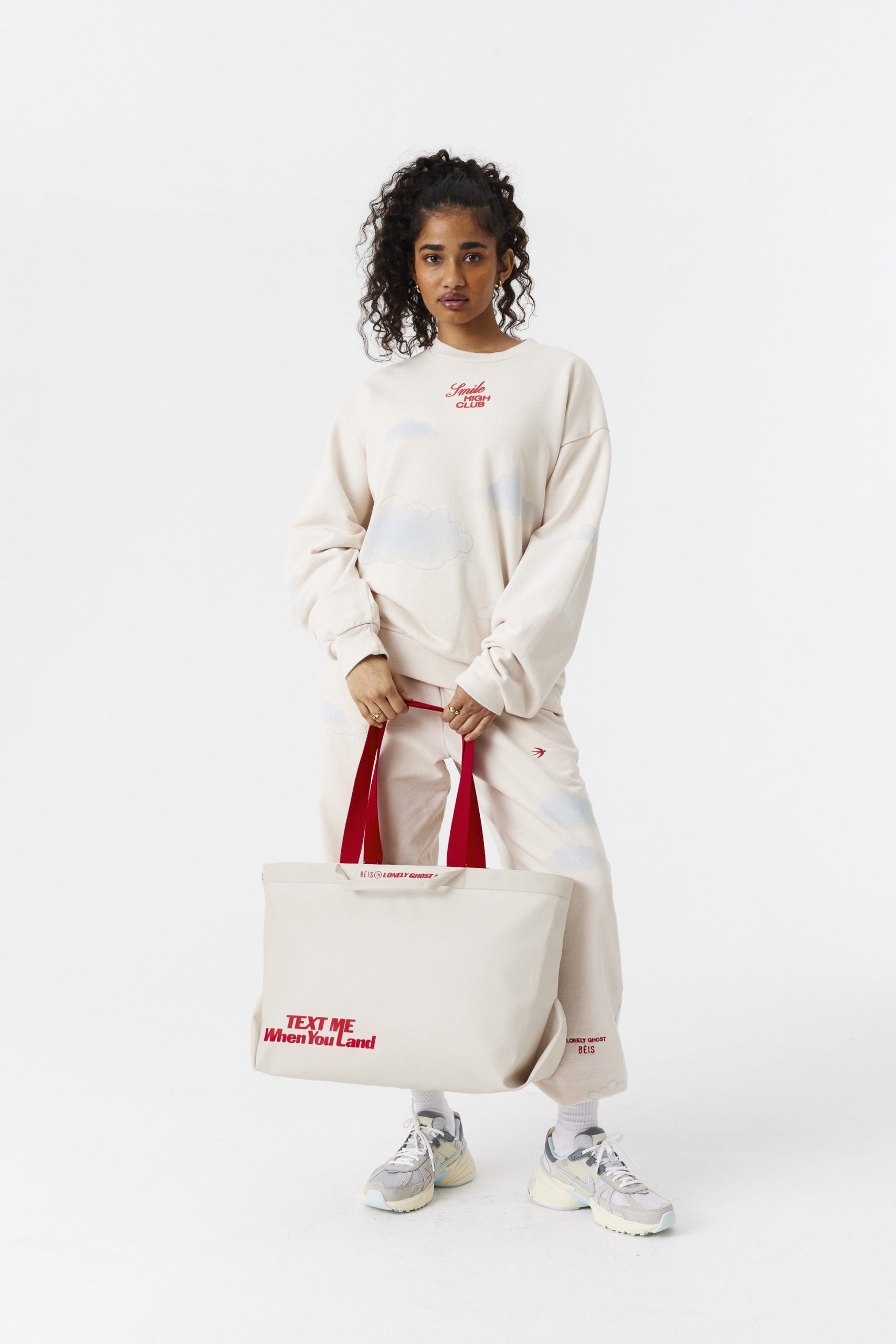 Resale The Travel Tote in Ghost White - Image 2