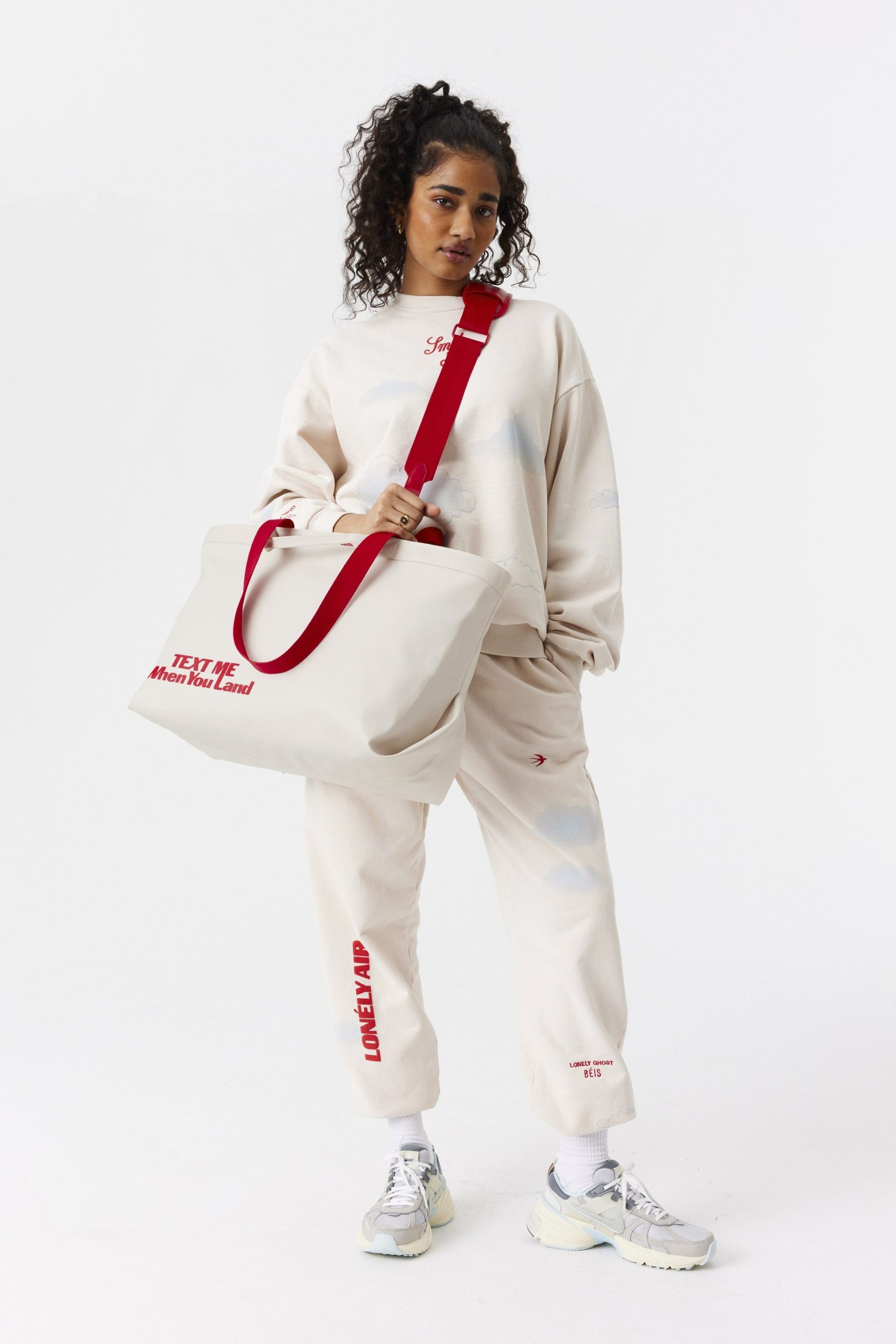 Resale The Travel Tote in Ghost White - Image 13