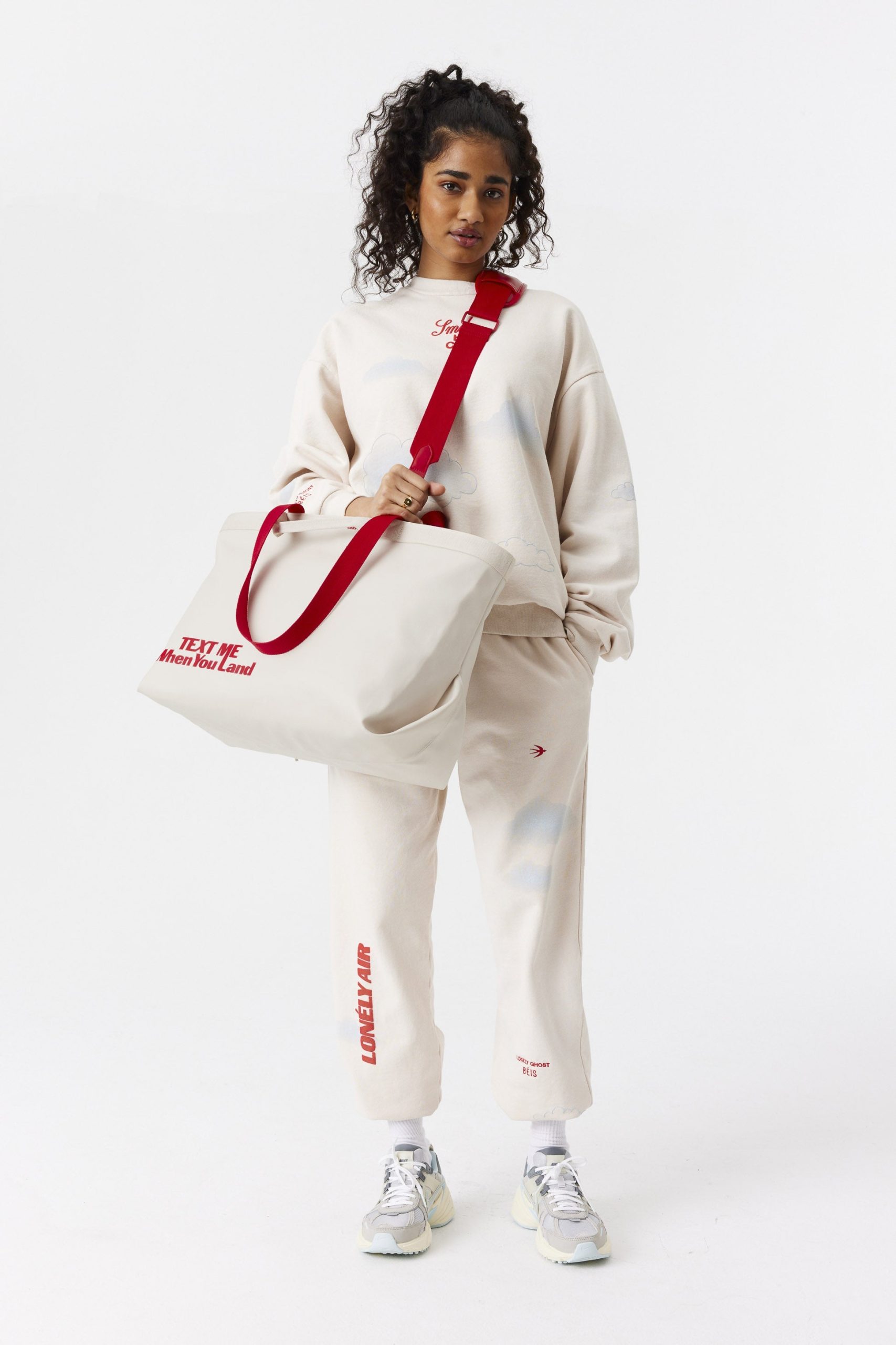 Resale The Travel Tote in Ghost White - Image 14