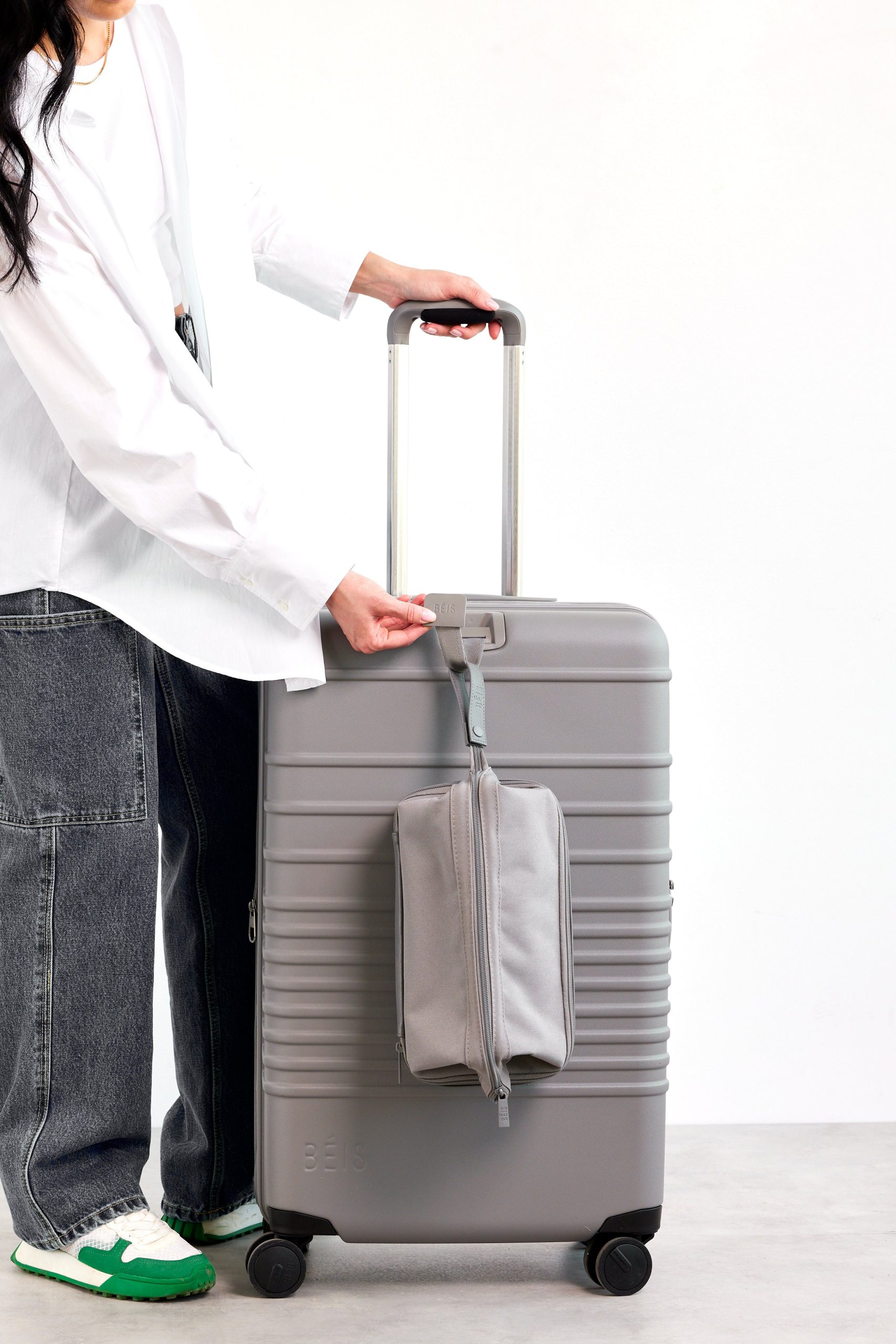 Resale The Medium Check-In Roller in Grey - Image 8