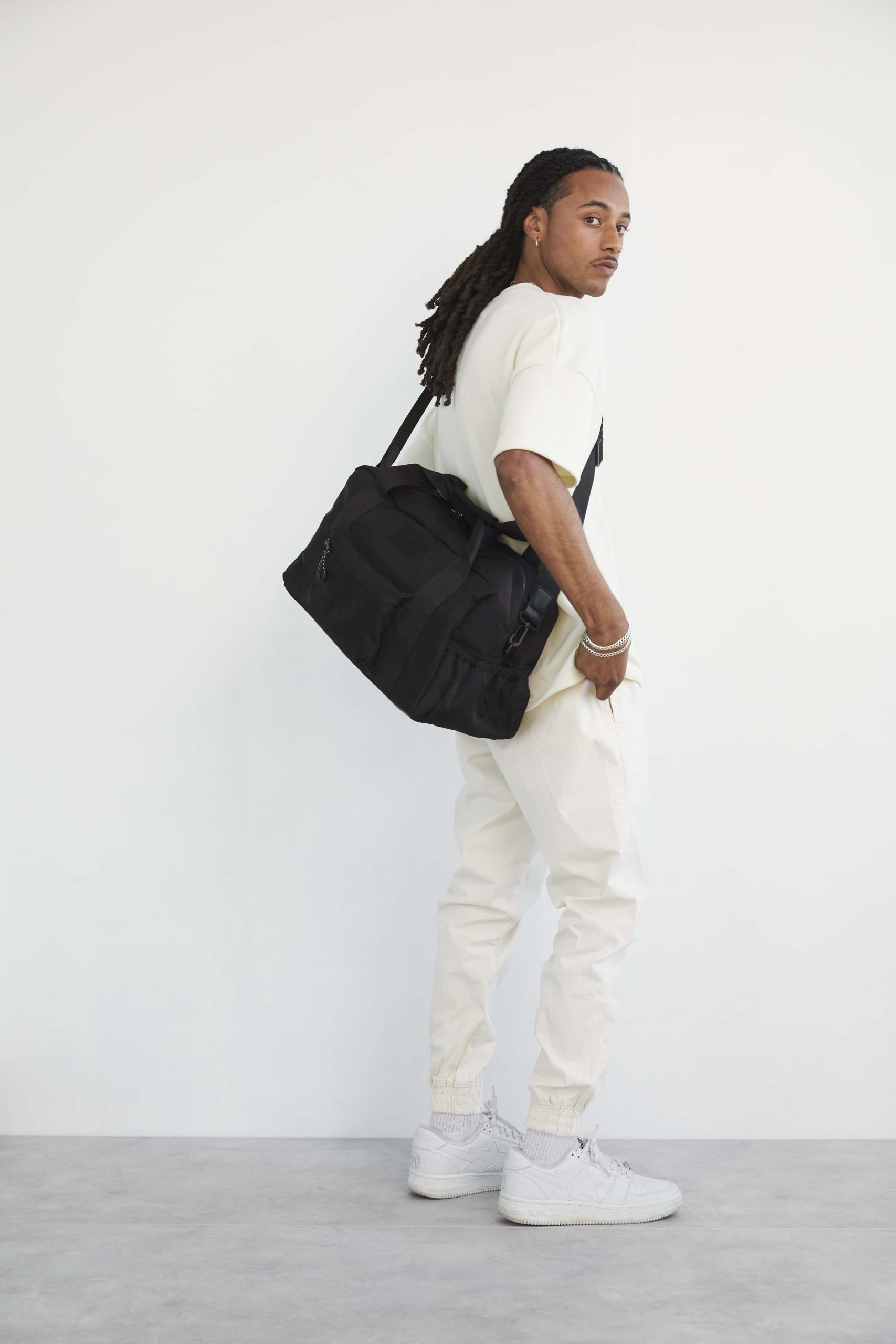 Resale The Sport Duffle in Black - Image 4